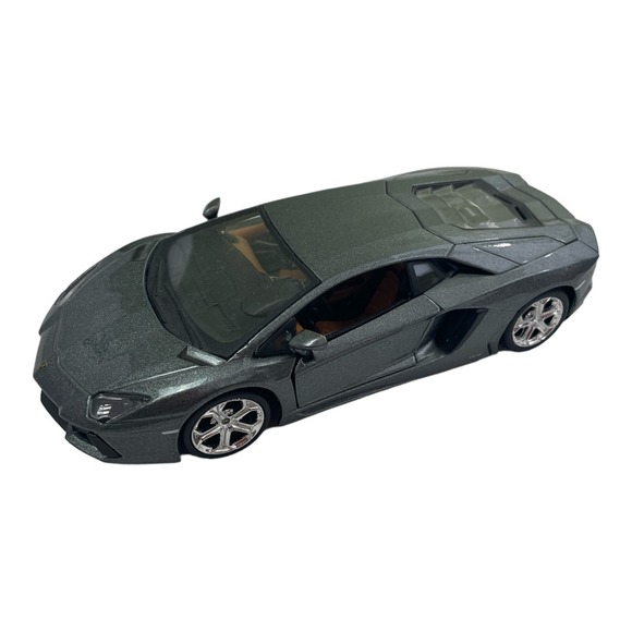 maisto Other - Maisto Lamborghini Aventador Metal Model Car 01833 Scale 1/24 Gray LP700-4 EUC